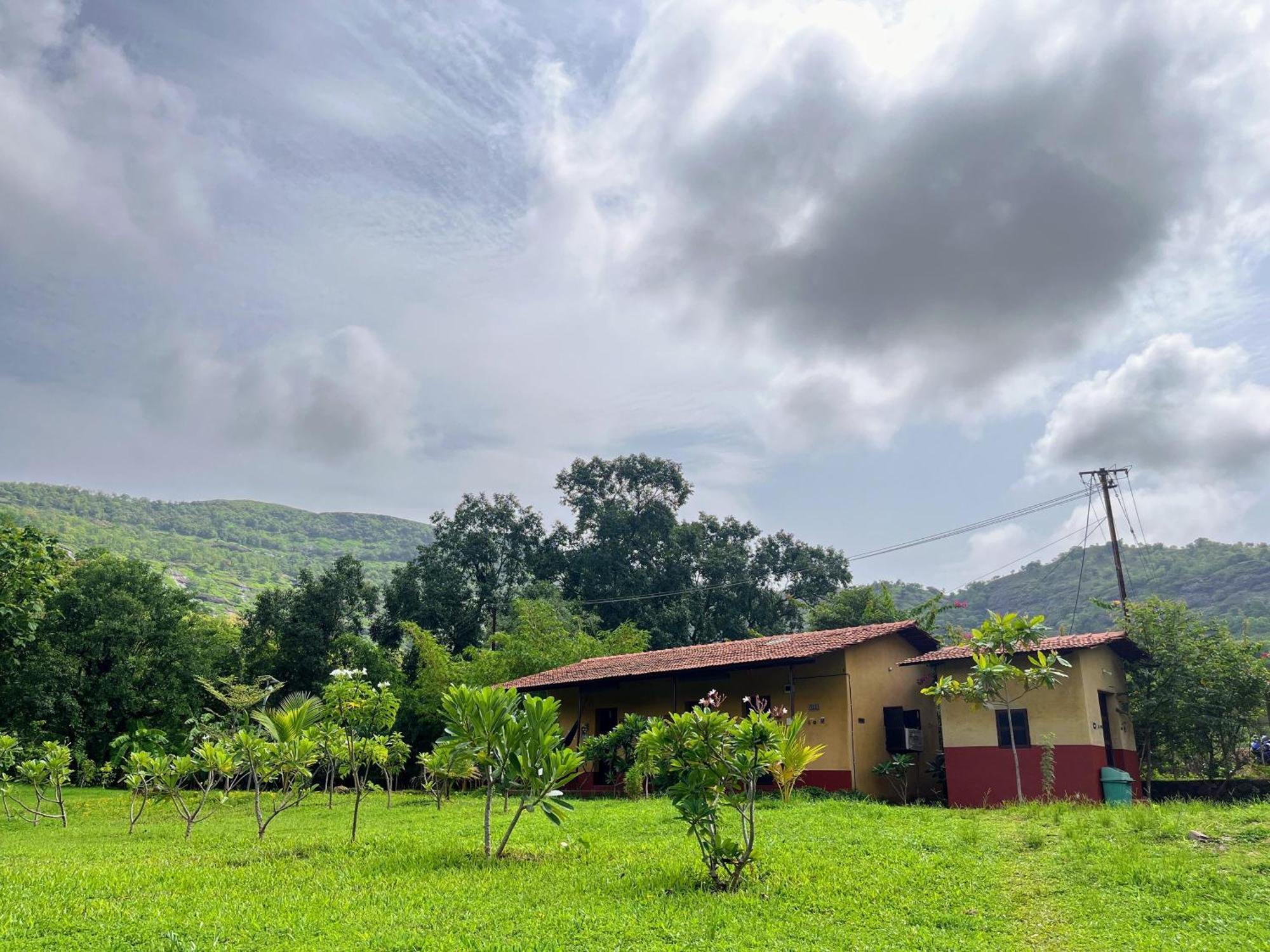 King'S Landing Villa Karjat Exterior photo